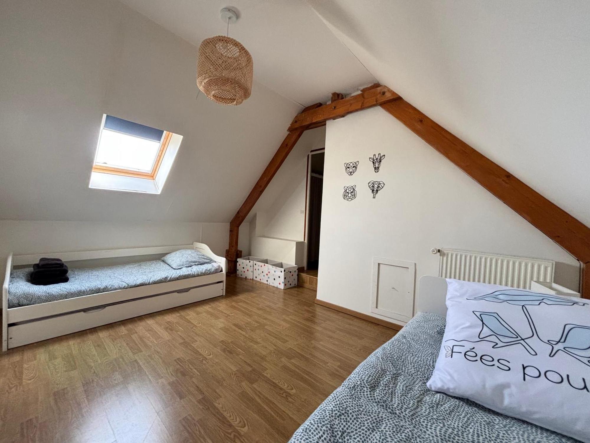 Villa Des Pontons Maison 5 Chambres Avec Grand Jardin Clos Et Belle Terrasse Sejour Spacieux Lumineux A 2 Kms De La Plage D'Arromanches Pres De Bayeux, Omaha Beach - Table De Ping Pong - Garage Tracy-sur-Mer Dış mekan fotoğraf